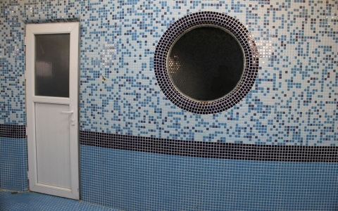 sauna-and-jacuzzi-2