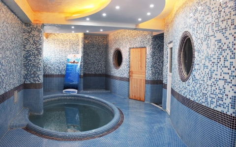 sauna-and-jacuzzi
